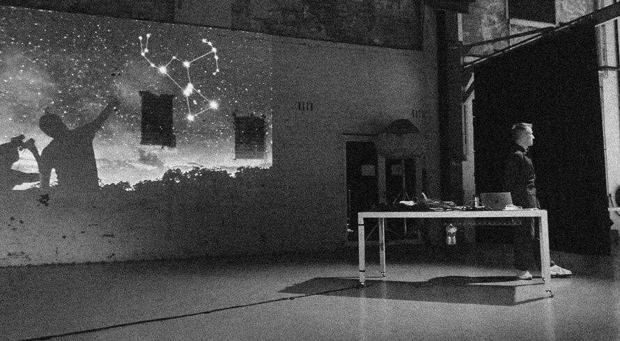 Machine Paralysis: um falso lançamento de livro